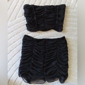 Black Ruffle Set